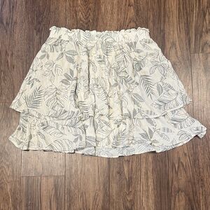 Paper Crane Cream and Gray Leaf Print Mini Skirt